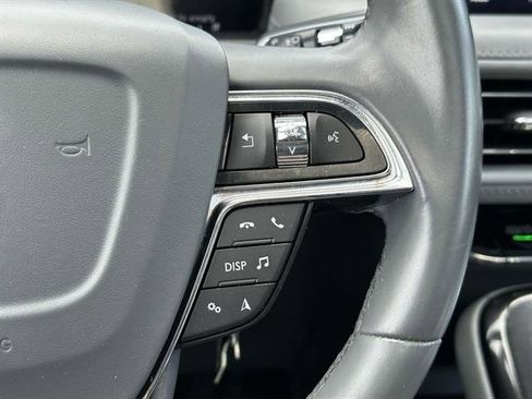 Certified 2022 Lincoln Nautilus Reserve image 16