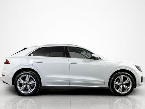 Used 2023 Audi Q8 Premium w/ Convenience Package AWD/4WD image 6