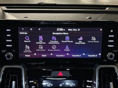 Certified 2022 Kia Sorento SX image 19