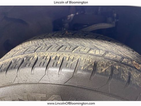 Used 2025 GMC Yukon Denali AWD/4WD image 13