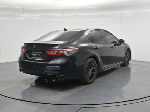 Used 2021 Toyota Camry SE w/ Convenience Package FWD image 14