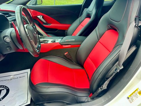 Used 2016 Chevrolet Corvette Z06 w/ 3LZ Preferred Equipment Group RWD image 11