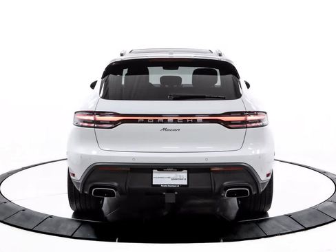 Certified 2025 Porsche Macan image 6