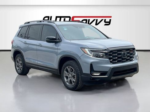 Used 2024 Honda Passport TrailSport image 1