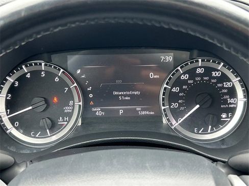 Used 2023 Toyota Highlander XLE image 32