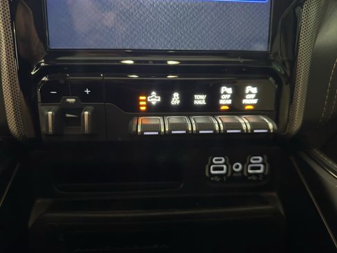 Used 2021 RAM 1500 Limited AWD/4WD image 39