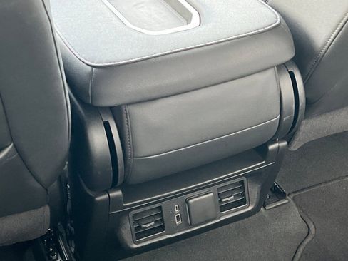 Used 2024 GMC Sierra 1500 SLT image 42