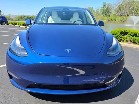 Used 2023 Tesla Model Y Performance AWD/4WD image 16