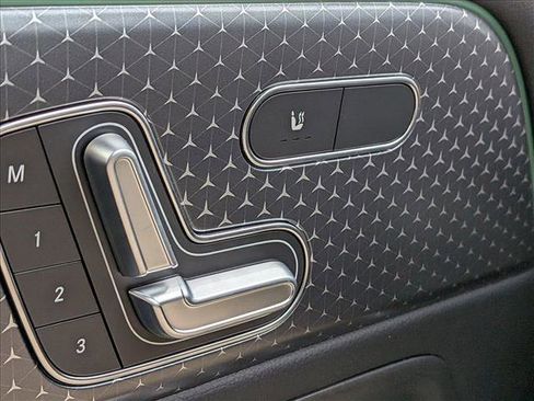 New 2026 Mercedes-Benz GLB 250 4MATIC image 12