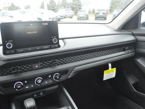 Certified 2025 Honda Accord LX image 21