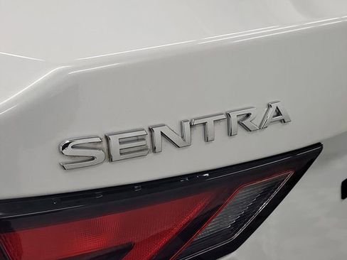 Certified 2023 Nissan Sentra SV FWD image 7
