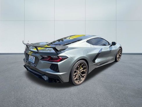 Used 2022 Chevrolet Corvette Stingray Preferred Cpe w/ Z51 Performance Package RWD image 8