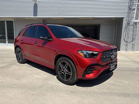 Used 2025 Mercedes-Benz GLE 350 4MATIC image 3