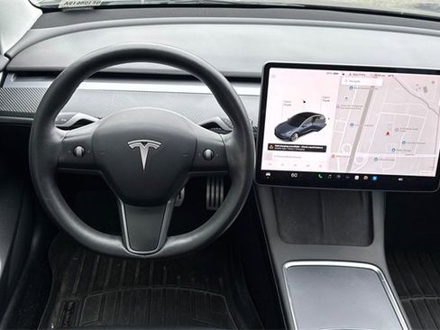 Used 2022 Tesla Model 3 Performance image 16