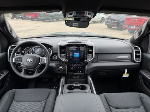 New 2026 RAM 1500 4x4 Crew Cab image 10