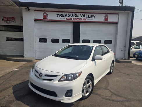 Used 2013 Toyota Corolla S FWD image 1