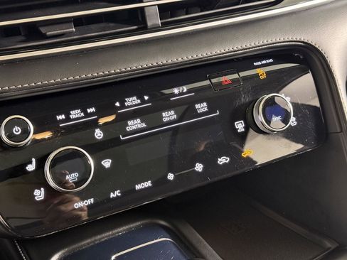 Used 2023 INFINITI QX60 Luxe AWD/4WD image 15