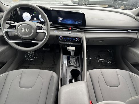 Used 2024 Hyundai Elantra SEL image 19