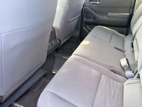 Certified 2024 Nissan Frontier SV w/ SV Convenience Package RWD image 17