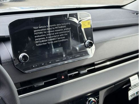 Used 2025 Mitsubishi Outlander SE AWD/4WD image 11