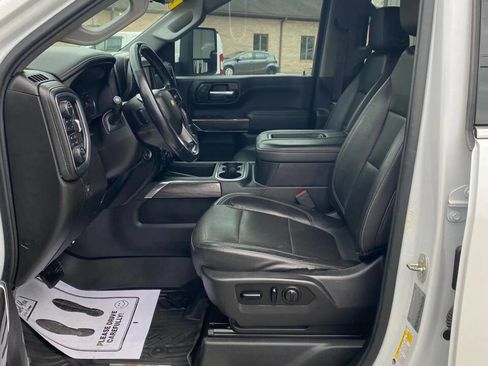 Used 2020 Chevrolet Silverado 2500 LTZ w/ LTZ Premium Package image 11