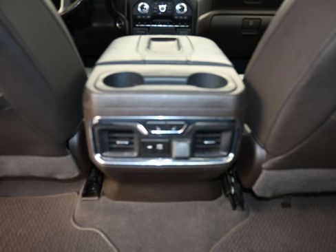 Used 2020 GMC Sierra 1500 Denali w/ Denali Ultimate Package AWD/4WD image 25
