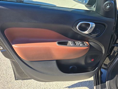 Used 2014 FIAT 500L Trekking w/ Popular Equipment Group image 7