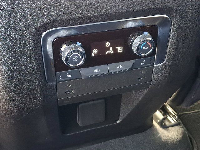 Used 2025 Chevrolet Suburban LT w/ Comfort Package AWD/4WD image 19