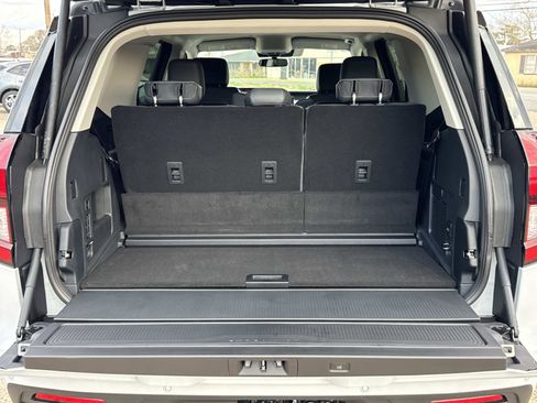 New 2026 Ford Expedition Active image 6