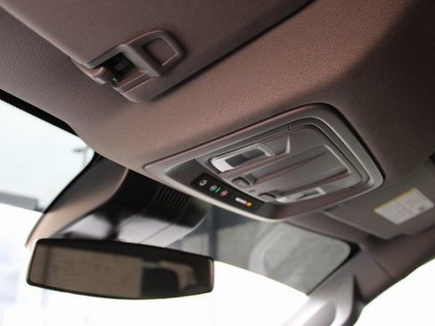 Certified 2025 Chevrolet Silverado 1500 Custom image 25