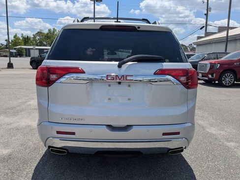 Used 2017 GMC Acadia Denali w/ Technology Package image 5