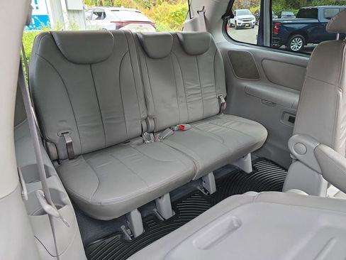 Used 2008 Kia Sedona EX w/ Luxury Pkg image 25