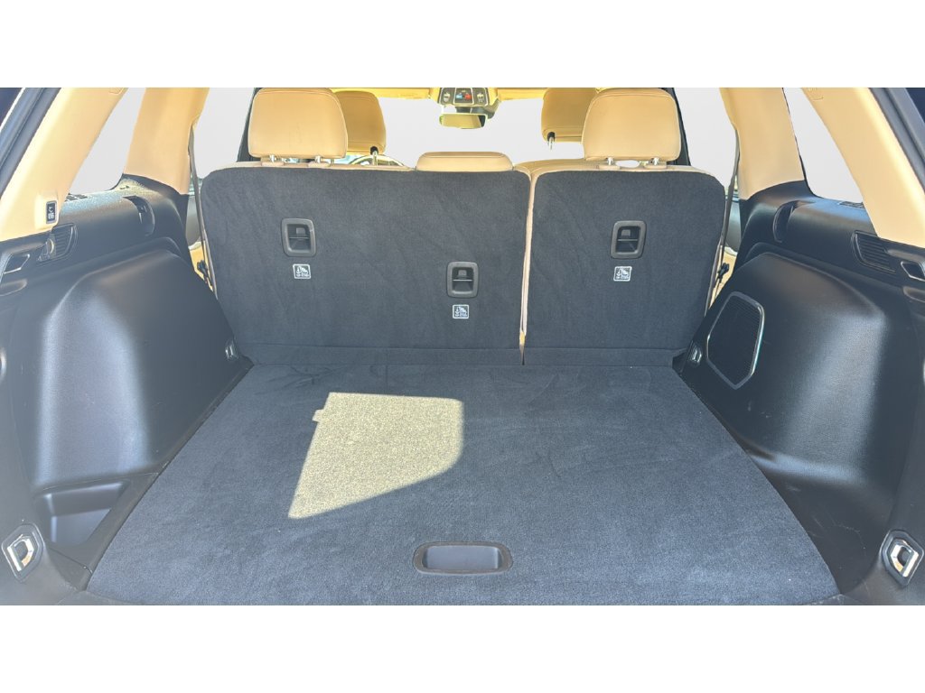 Used 2022 Jeep Grand Cherokee Limited w/ Luxury Tech Group II RWD image 19