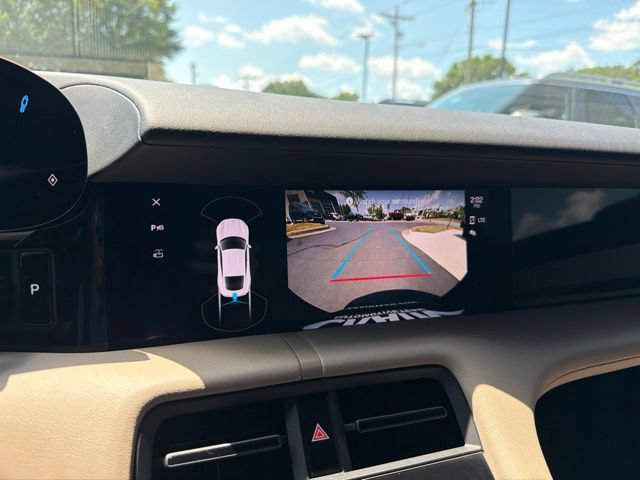 Used 2021 Porsche Taycan RWD image 18