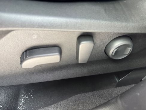 Used 2023 Subaru Forester Touring image 17