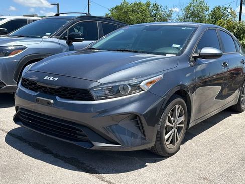 Used 2023 Kia Forte LXS FWD image 16