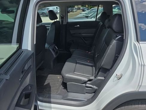 Used 2023 Volkswagen Atlas SE FWD image 4