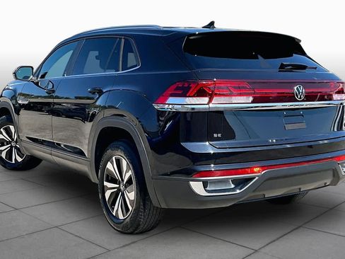 Used 2024 Volkswagen Atlas Cross Sport SE FWD image 12