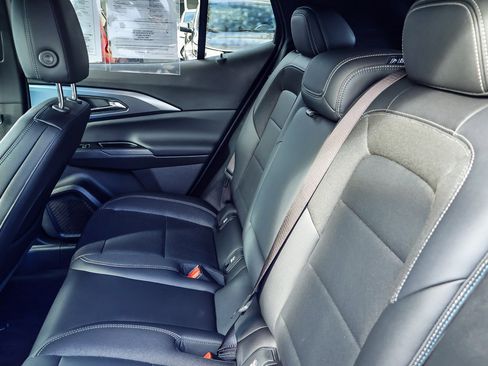 Used 2025 Chevrolet Equinox EV LT w/ Convenience Package II image 16