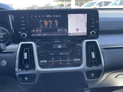 Used 2022 Kia Sorento SX image 23