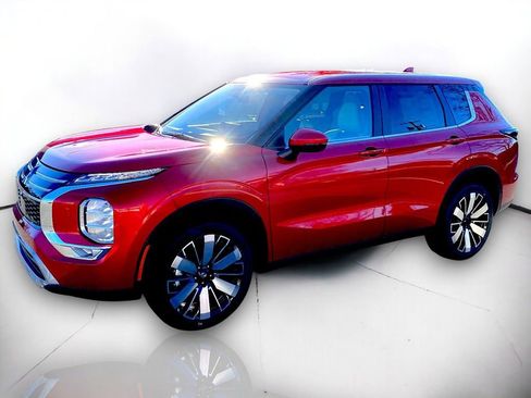 New 2026 Mitsubishi Outlander SE image 2