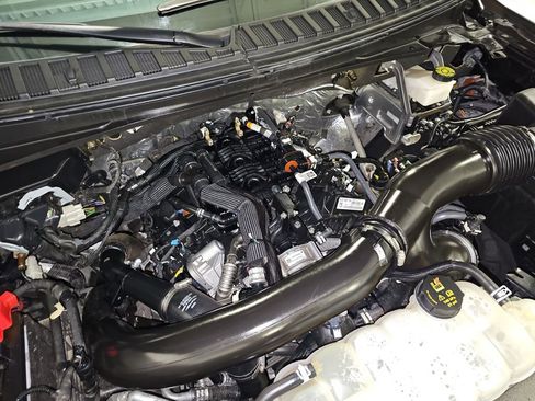 Used 2024 Ford Expedition Max XLT image 39