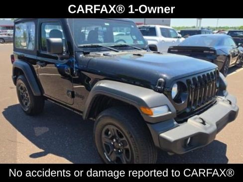 Used 2022 Jeep Wrangler Sport AWD/4WD image 2