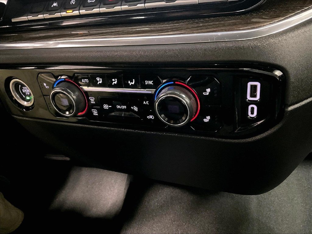 Used 2024 Chevrolet Silverado 1500 LT AWD/4WD image 26