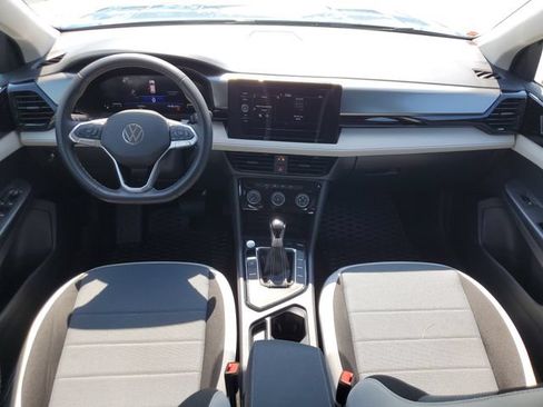 Certified 2025 Volkswagen Taos S FWD image 20