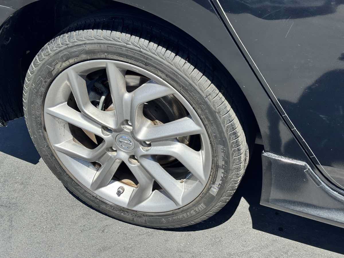 Used 2013 Nissan Sentra SR w/ Driver Pkg FWD image 21