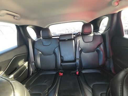 Used 2020 Jeep Cherokee Limited image 28