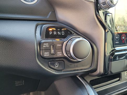 Used 2020 RAM 1500 Big Horn AWD/4WD image 18
