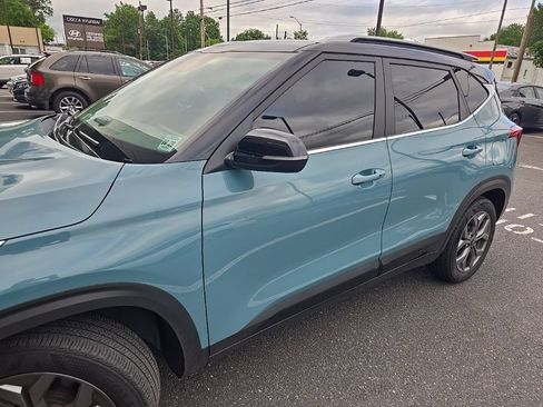 Used 2024 Kia Seltos S AWD/4WD image 2
