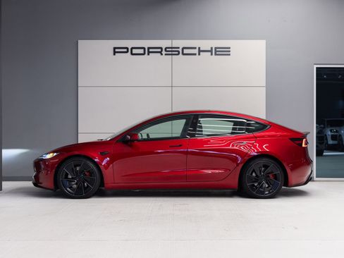 Used 2024 Tesla Model 3 Performance AWD/4WD image 2